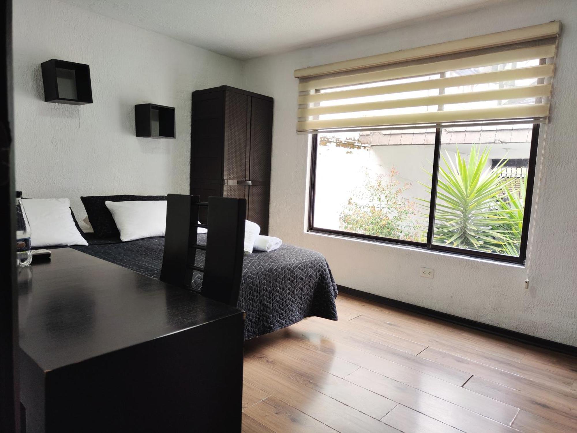 Hotel Bellavista Кито Экстерьер фото